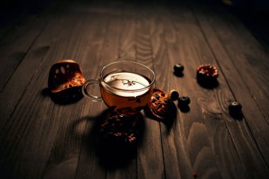 Kahvaltı geleneği olarak bir fincan sıcak çay.