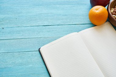 Mısır gevreği not defteri düzgün beslenme sağlıklı organik