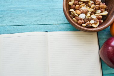 Mısır gevreği not defteri düzgün beslenme sağlıklı organik