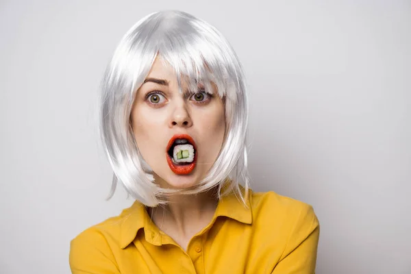 Pretty woman with white hair sushi asian food — Stock Photo, Image