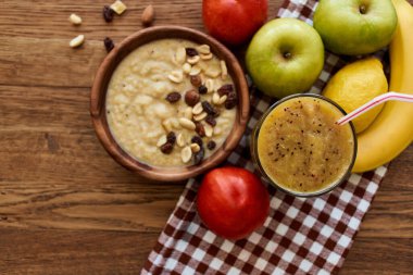 meyve tabağı tatlı kahvaltı aperatifi sağlıklı yiyecek vitaminleri
