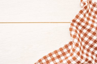 Ahşap desenli ekose masa örtüsü mutfak tekstil tasarımı