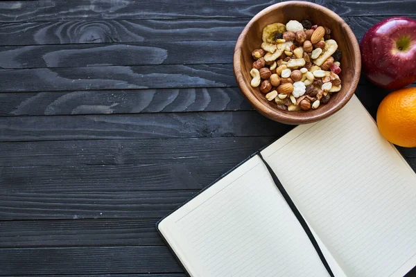 Ontbijtgranen biologische gezonde voeding houten achtergrond — Stockfoto