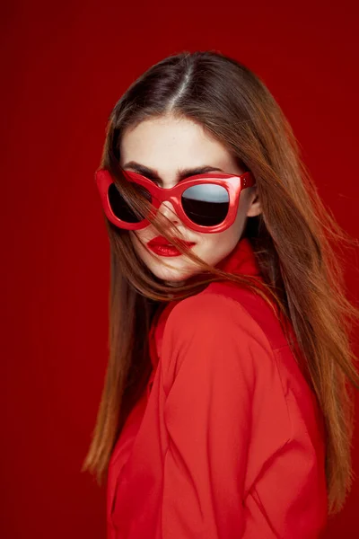 Cheerful woman in a red shirt sunglasses Glamor close-up — Stock Photo, Image