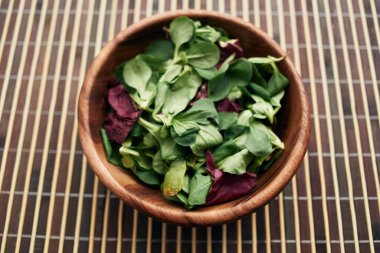 Salata tabağı taze sebze, atıştırmalık.