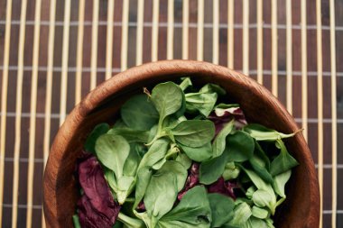 Salata tabağı taze sebze, atıştırmalık.