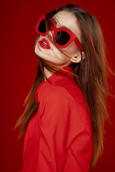 Cheerful woman in a red shirt sunglasses Glamor close-up — Stock Photo, Image