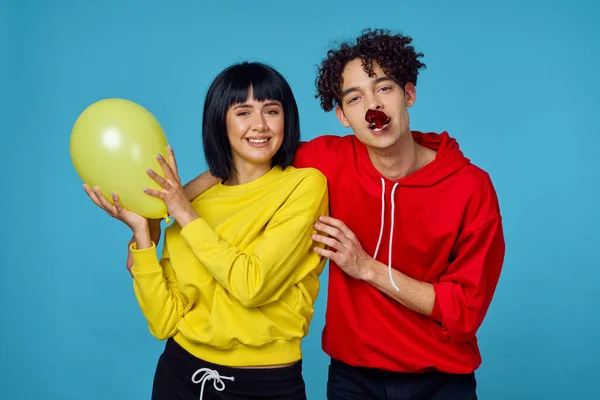 Young couple in fashionable clothes posing together emotions lifestyle — Stock Photo, Image