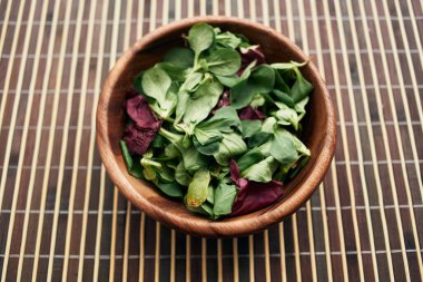 Salata tabağı taze sebze, atıştırmalık.