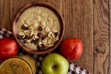 meyve tabağı tatlı kahvaltı aperatifi sağlıklı yiyecek vitaminleri