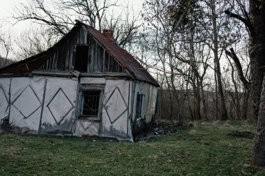 Köy eski ev seyahati manzarası kırsal bölge