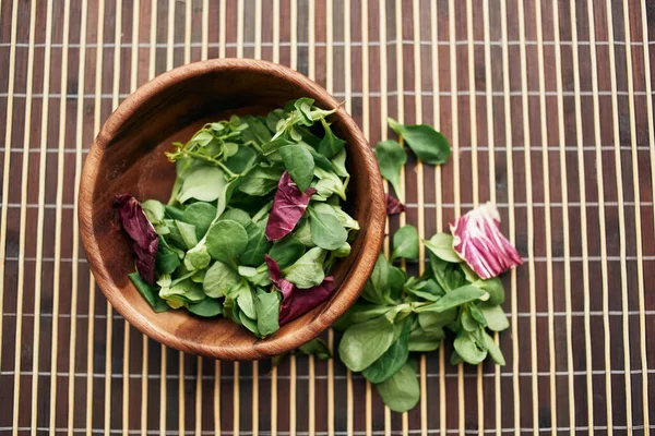 Salata tabağı taze sebze, atıştırmalık.