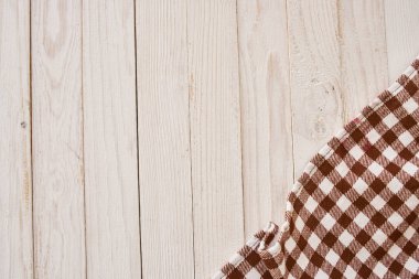 Masa örtüsü ahşap masa desenli mutfak manzaralı.