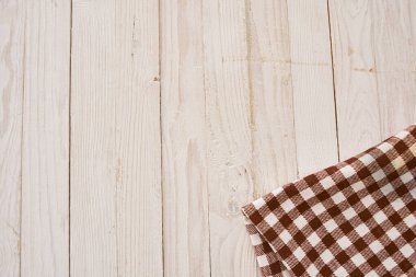 Masa örtüsü ahşap masa desenli mutfak manzaralı.