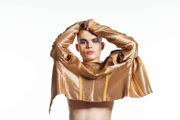 Männliche Transgender weibliche Make-up Mode posiert Studio — Stockfoto