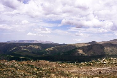 Dağlar doğa bulutları manzara taze hava seyahati