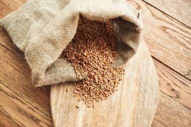 tahıllar ahşap masa malzemeleri tarım ürünleri doğal ürünler