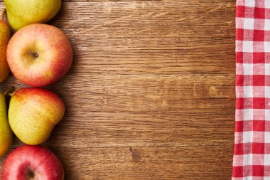 meyve armudu vitaminler bahçe kareli masa örtüsü