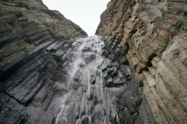 Dağlar doğa bulutları manzara taze hava seyahati