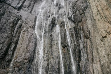 Doğa dağlarda seyahat eder. Temiz hava yaşam tarzı.