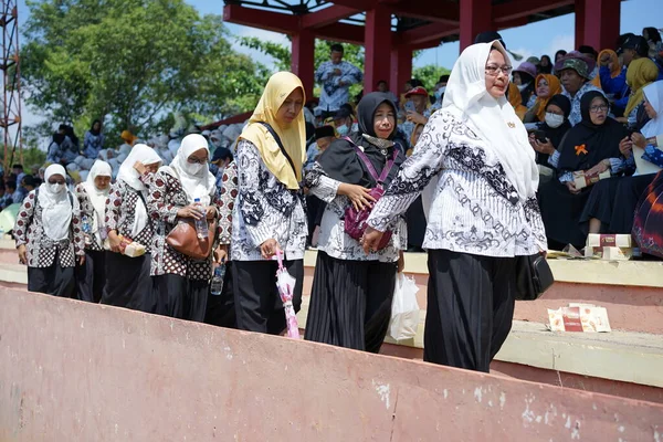 Громадські Службовці Індонезії Збираються Стадіоні — стокове фото