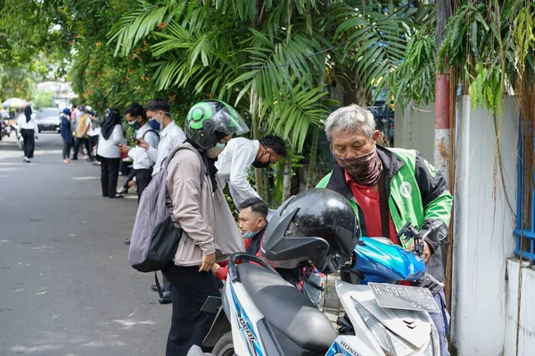 Online Motorcycle Taxi Drivers Waiting Passengers — Stockfoto
