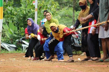 Endonezya 'nın bağımsızlığının yıldönümü anısına yapılan savaş çekişmesi