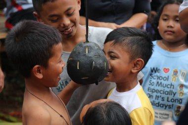 Coin pulling competition to commemorate Indonesia's independence day