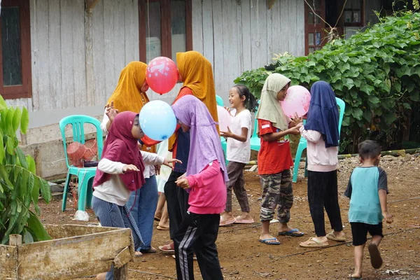 Гонка Допомогою Голови Тримає Честь Дня Незалежності Індонезії — стокове фото