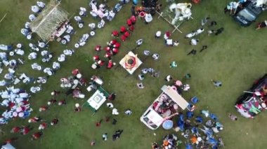 77. Endonezya Bağımsızlık Günü 'nün anısına düzenlenen karnaval hazırlıklarının tepesinden manzara.
