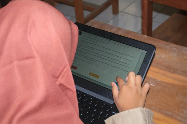 Ноутбук Chromebook Який Використовується Онлайн Навчання — стокове фото