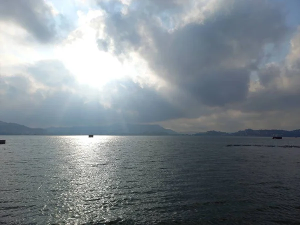 Anasagar Gölü Hindistan 'ın başkenti Rajasthan' da yer alır. 