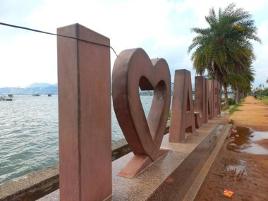 Anasagar Gölü Ajmer, Rajasthan, Hindistan 'da yer almaktadır. 