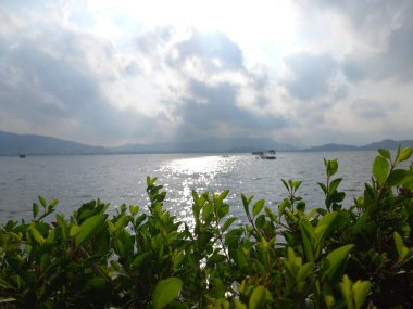 Anasagar Gölü Ajmer, Rajasthan, Hindistan 'da yer almaktadır. 