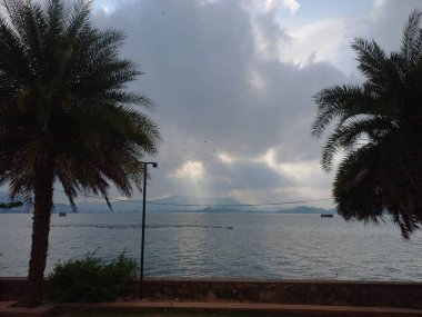 Anasagar Gölü Ajmer, Rajasthan, Hindistan 'da yer almaktadır. 