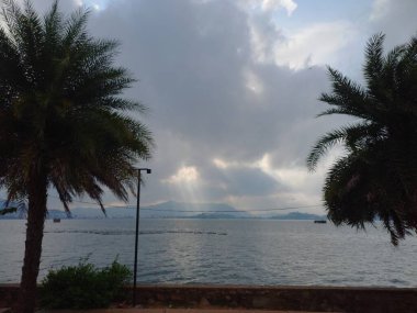 Anasagar Gölü Ajmer, Rajasthan, Hindistan 'da yer almaktadır. 