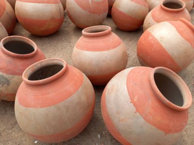 Kil çömlek, mitti ke bartan 