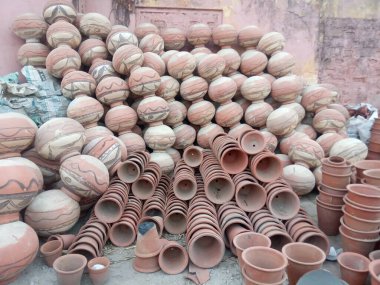 Kil çömlek, mitti ke bartan 