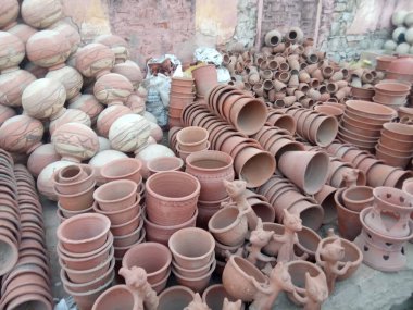 Kil çömlek, mitti ke bartan 