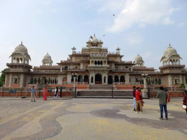 Albert Hall Müzesi Jaipur, Rajasthan 'da yer almaktadır.