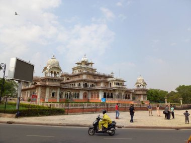 Albert Hall Müzesi Jaipur, Rajasthan 'da yer almaktadır.