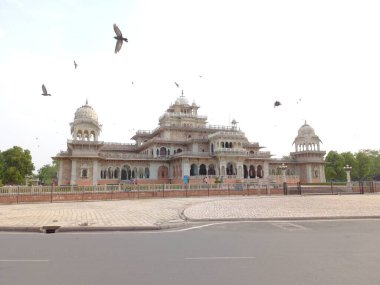 Albert Hall Müzesi Jaipur, Rajasthan 'da yer almaktadır.