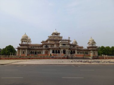 Albert Hall Müzesi Jaipur, Rajasthan 'da yer almaktadır.