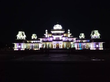 Albert Hall Müzesi Jaipur, Rajasthan 'da yer almaktadır.