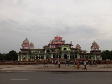 Albert Hall Müzesi Jaipur, Rajasthan 'da yer almaktadır.