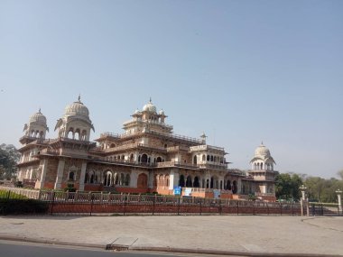 Albert Hall Müzesi Jaipur, Rajasthan 'da yer almaktadır.