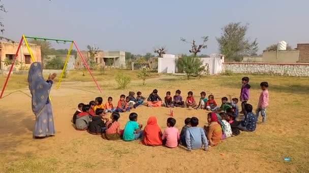 Los Niños Están Jugando Escuela Del Gobierno Rajastán India — Vídeo de stock