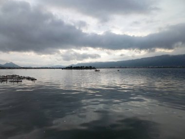 Anasagar Gölü Ajmer, Rajasthan, Hindistan 'da yer almaktadır.