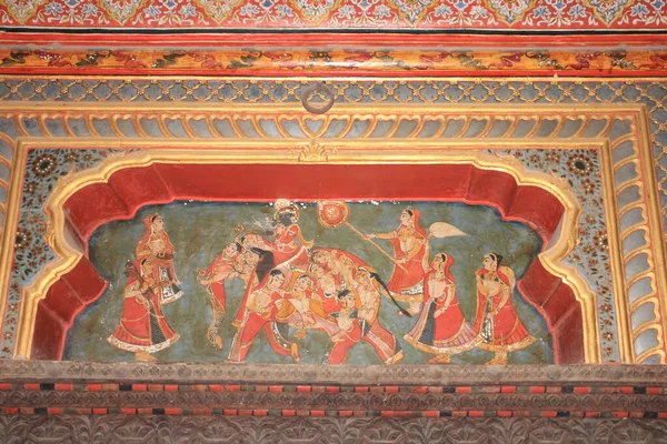 Sone ki dukan Hindistan 'ın başkenti Shekhawati' de yer almaktadır. 