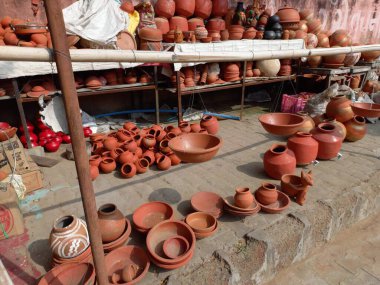 Kil çömlek, matka, kil işçiliği, ghada, jaipur, rajasthan